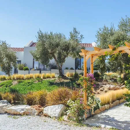 Cape Blue Aparthotel 3*