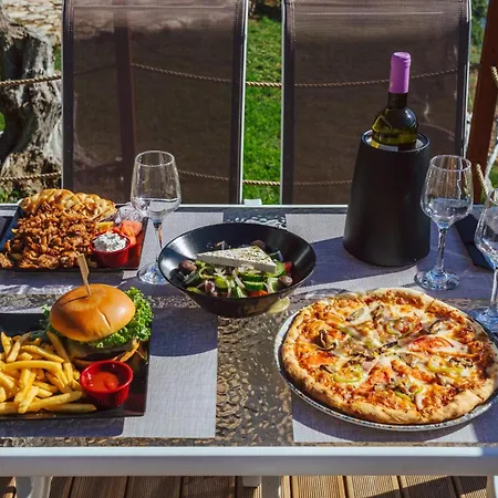 Cape Blue Aparthotel Achladies (Skiathos)