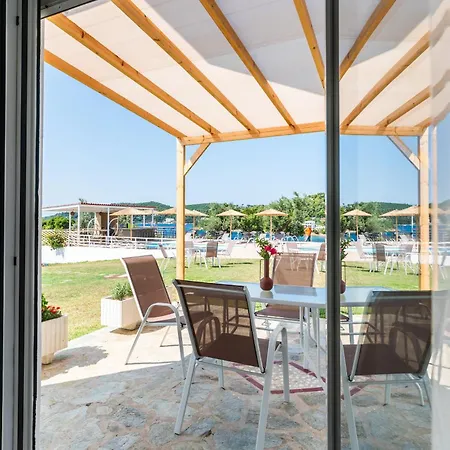 Cape Blue Aparthotel