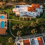 شقة فندقية Cape Blue 4*
