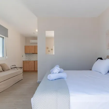 Ξενοδοχείο με διαμερίσματα Cape Blue 4*