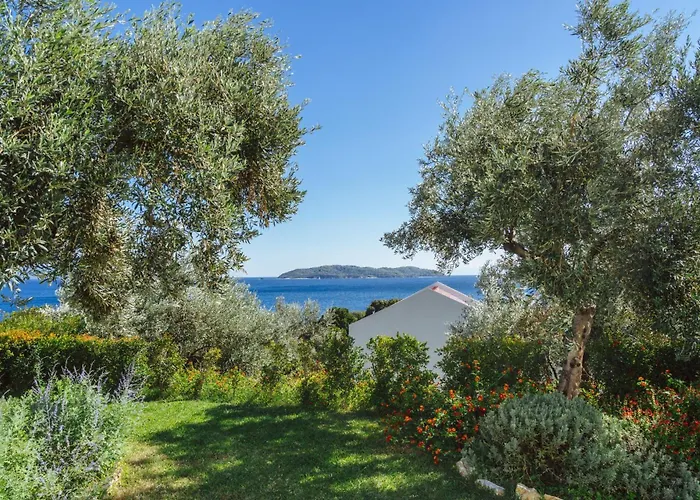 Cape Blue 3* Achladies (Skiathos)