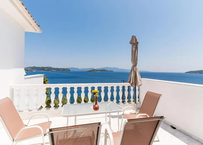 Cape Blue 3* Achladies (Skiathos)