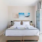 Cape Blue מלון דירות